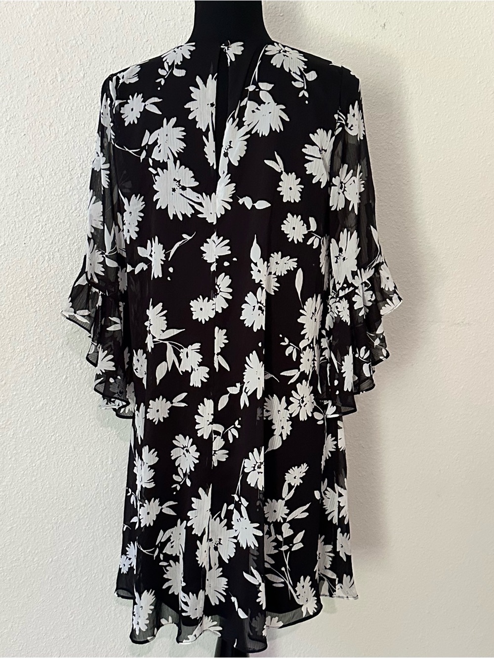 Calvin Klein Black & White Floral Midi Dress - Picture 3 of 5